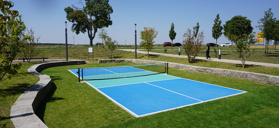 https://rasen-kunststoff-sport.com/wp-content/uploads/2026/08/rks-haderstorfer-referenz-sap-pickleball-anlage-kunststoffbelag-spielfeld.jpg